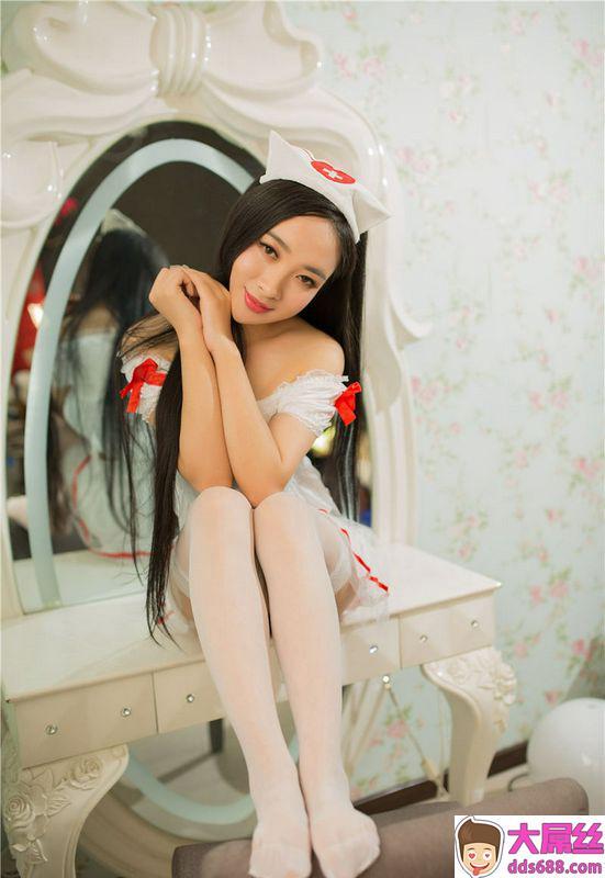 纯情护士美女私房兔女郎人体丝袜美腿艺术写真