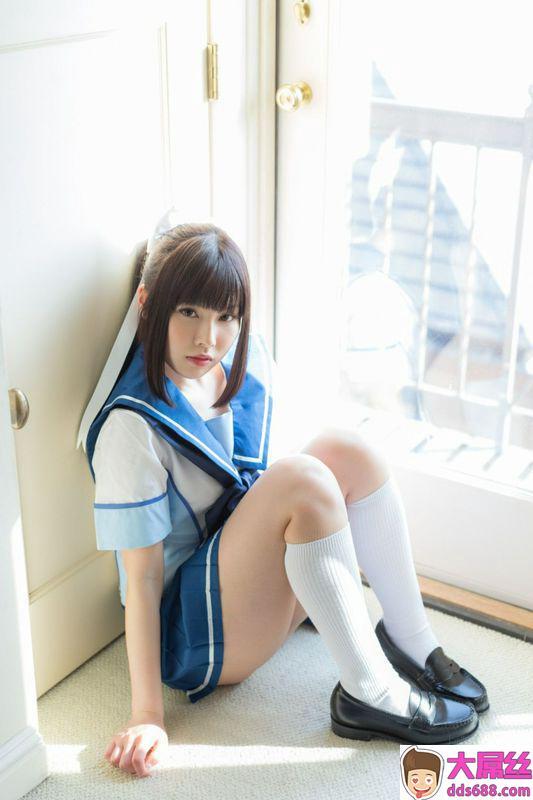 Model写真系列Ruban学生妹迷人胴体